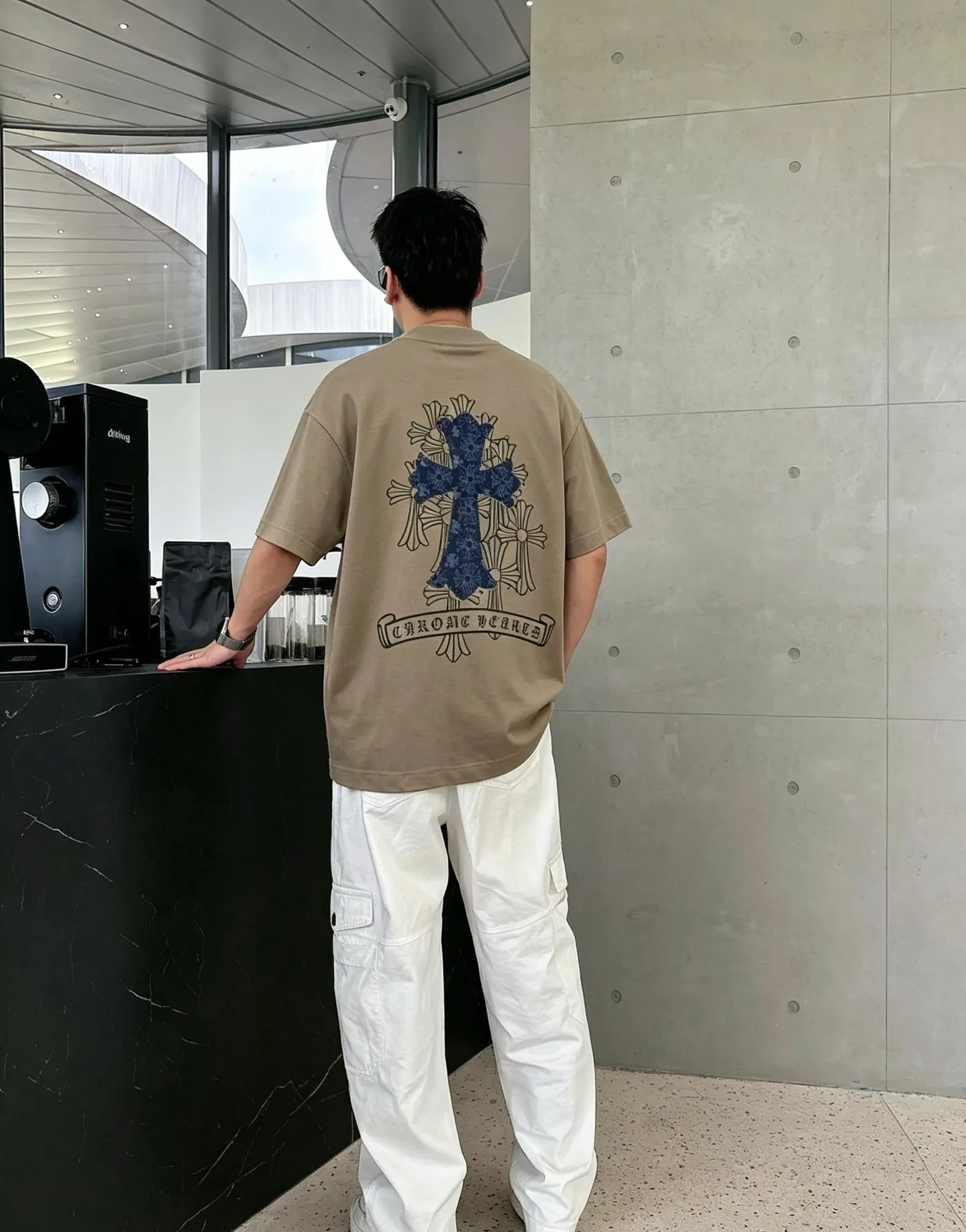 ch～ 《 》 tee ， Same Style ， : Black White Coffee Brown Size：S（90-130 ） M（125-150 ） L（135-165 ） XL（160-190 ） XXL（185 ）